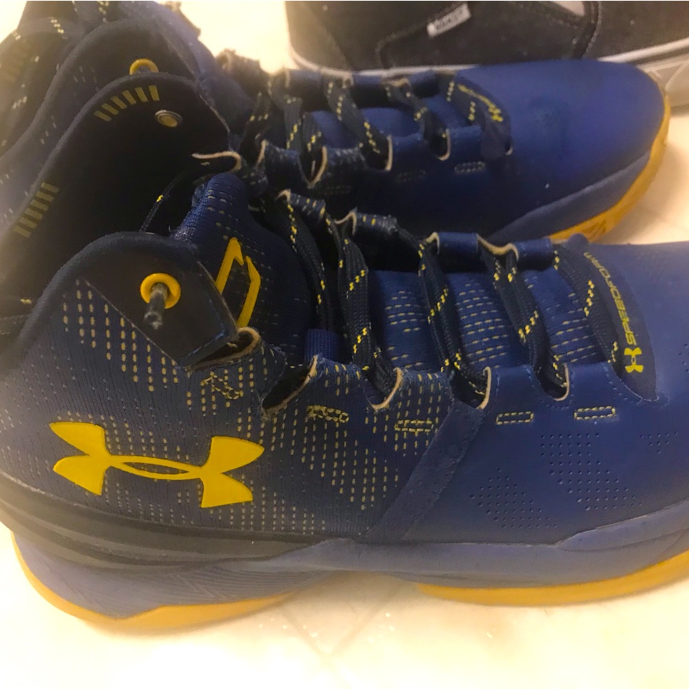 UA Curry 3 — 2016
